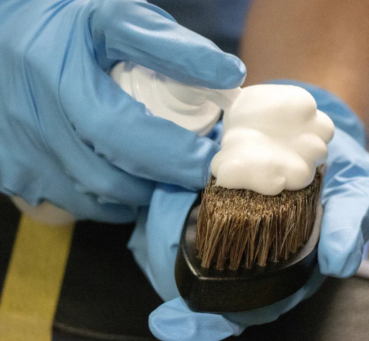 KOCH CHEMIE - LEATHER BRUSH - BROSSE A CUIR